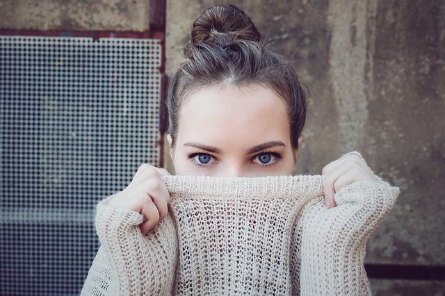 Fille mignonne en live dévoilée lance son show privé accessible sans compte