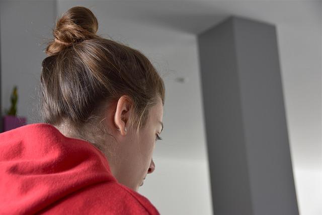 Étudiante coquine prête à discuter en visio accessible maintenant