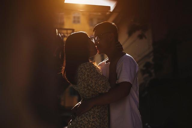 Explorer les textures : tissus et sensations pour deux